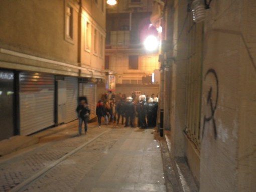 These men endorse Bjork's approach to papparazzi